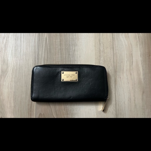 Michael Kors Black Leather Wallet - Picture 2 of 12